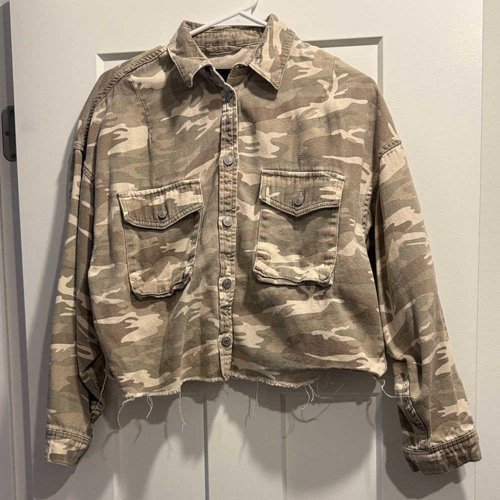 AllSaints Sol Shirt Jacket in Camouflage Cream